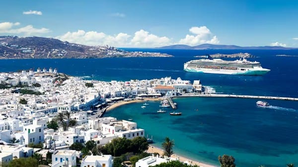 Eğlencenin ve Lüksün Merkezi: Mikonos